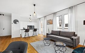 Peakview: Penthouse / Zentrum / Netflix